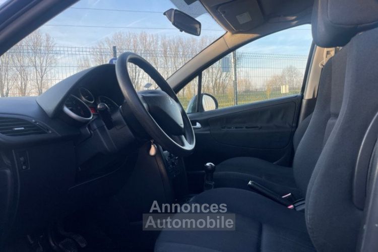 Peugeot 207 1.4 ESS 75CH TRENDY 5 PORTES - 124.000km - CLIM - GARANTIE - <small></small> 3.990 € <small>TTC</small> - #9