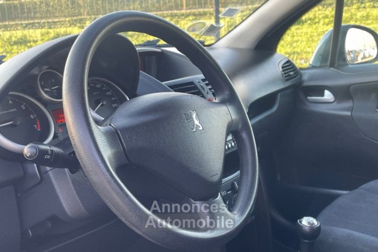 Peugeot 207 1.4 ESS 75CH TRENDY 5 PORTES - 124.000km - CLIM - GARANTIE - <small></small> 3.990 € <small>TTC</small> - #10