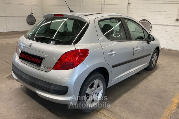 Peugeot 207 1.4 Urban Move - <small></small> 5.650 € <small>TTC</small> - #2