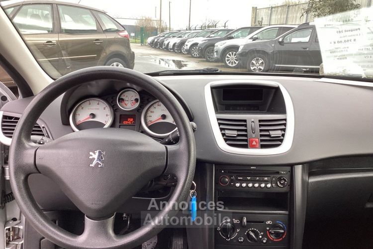 Peugeot 207 1.4 Urban Move - <small></small> 5.750 € <small>TTC</small> - #15