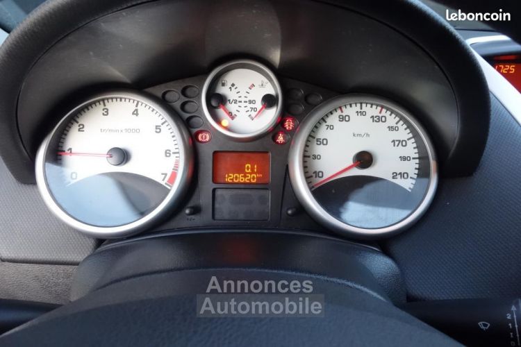 Peugeot 207 1.4 VTi 16V 95ch Trendy - <small></small> 3.990 € <small>TTC</small> - #9