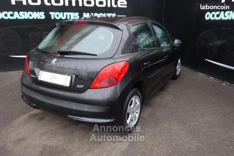 Peugeot 207 1.4 VTi 16V 95ch Trendy - <small></small> 3.990 € <small>TTC</small> - #18