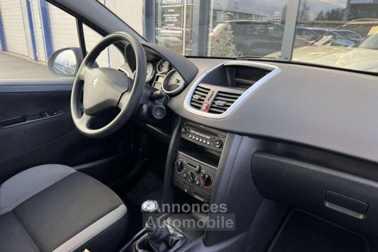 Peugeot 207 1.4 VTi 16V BERLINE Trendy PHASE 1 - <small></small> 4.990 € <small>TTC</small> - #9