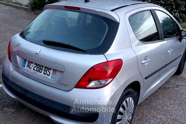 Peugeot 207 1.4 VTI 16V PREMIUM 5P - <small></small> 5.490 € <small>TTC</small> - #5