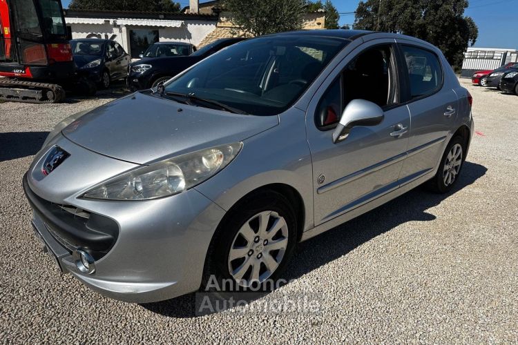 Peugeot 207 1.4 vti 95 CV FINITON 64 - <small></small> 3.490 € <small>TTC</small> - #1