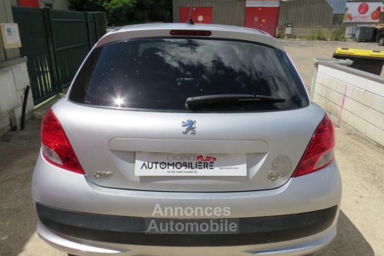 Peugeot 207 1.4 VTI 95 SERIE 64 5P - <small></small> 4.990 € <small>TTC</small> - #4