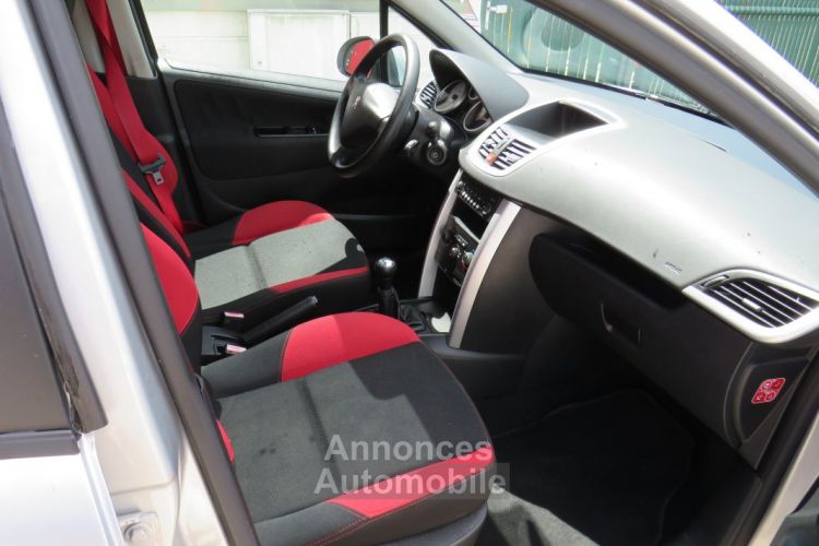 Peugeot 207 1.4 VTI 95 SERIE 64 5P - <small></small> 4.990 € <small>TTC</small> - #9