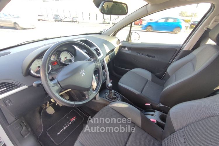 Peugeot 207 1.4 VTI 95 Urban Move - <small></small> 5.990 € <small>TTC</small> - #11