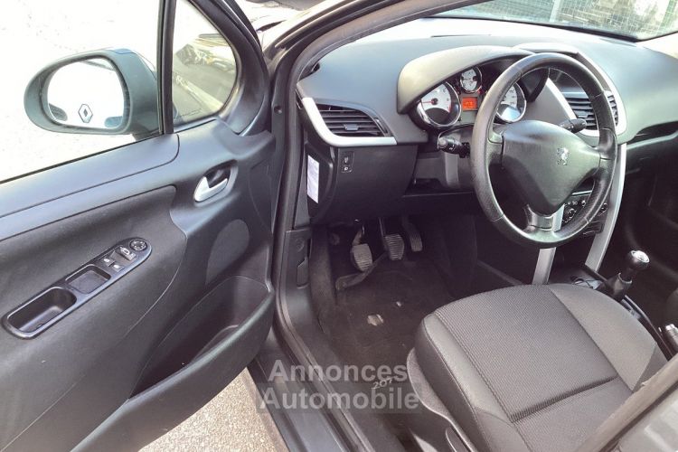 Peugeot 207 1.4 VTI Tendance - <small></small> 5.950 € <small>TTC</small> - #11