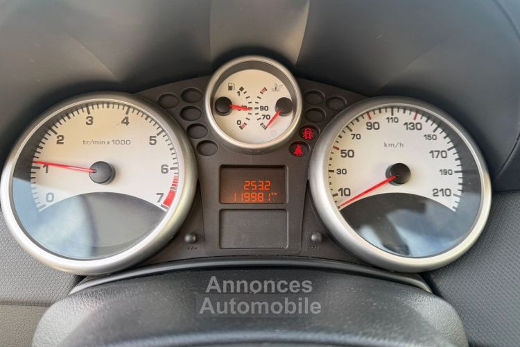 Peugeot 207 1.4e 75ch Style (5 CV) 2007 + CLIM + 120 000KM + GARANTIE - <small></small> 5.990 € <small>TTC</small> - #15