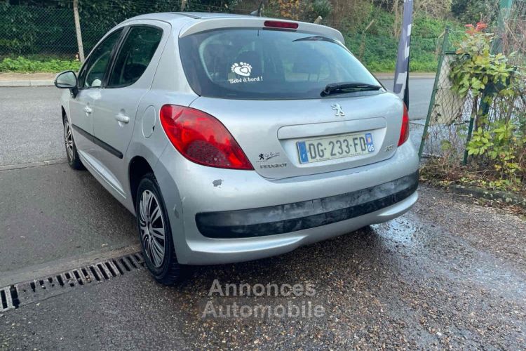 Peugeot 207 1.4HDI 75CV - <small></small> 2.990 € <small>TTC</small> - #11