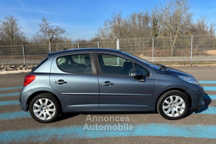 Peugeot 207 1.4i Exécutive - <small></small> 4.990 € <small>TTC</small> - #11