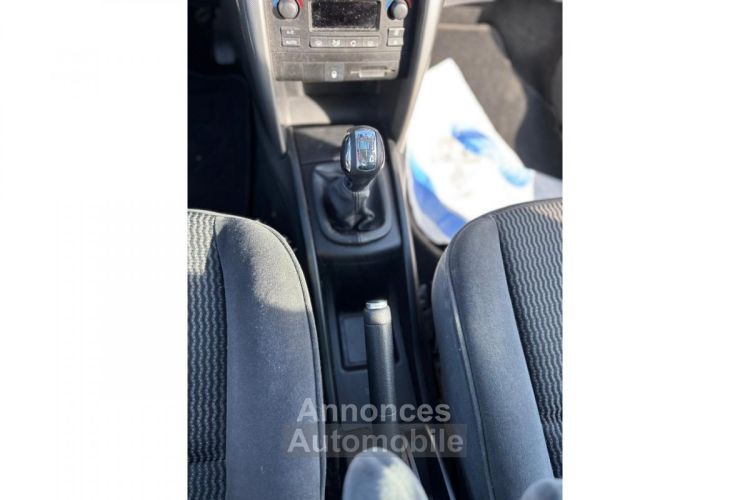 Peugeot 207 1.4i Exécutive - <small></small> 4.990 € <small>TTC</small> - #17