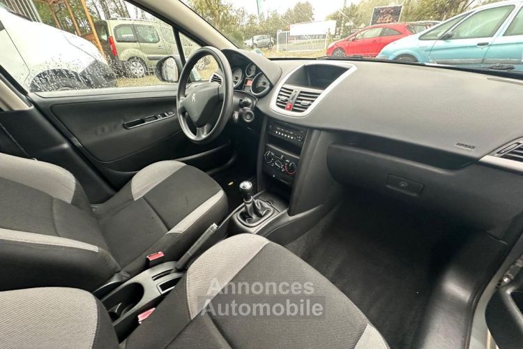 Peugeot 207 1.4i 75CH Premium - <small></small> 4.990 € <small>TTC</small> - #3