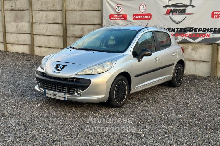 Peugeot 207 1.4L ESSENCE - <small></small> 4.490 € <small>TTC</small> - #1