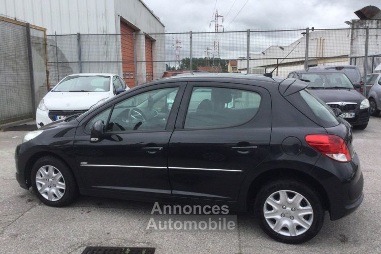 Peugeot 207 1.6  DIESEL TANDENCE petit prix - <small></small> 3.950 € <small>TTC</small> - #5