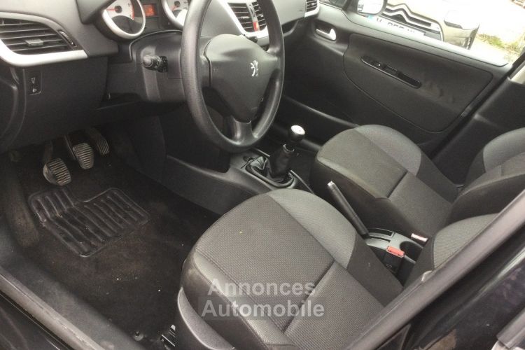 Peugeot 207 1.6  DIESEL TANDENCE petit prix - <small></small> 3.950 € <small>TTC</small> - #10