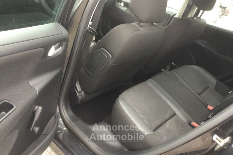 Peugeot 207 1.6  DIESEL TANDENCE petit prix - <small></small> 3.950 € <small>TTC</small> - #13