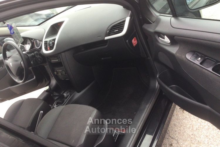 Peugeot 207 1.6  DIESEL TANDENCE petit prix - <small></small> 3.950 € <small>TTC</small> - #15