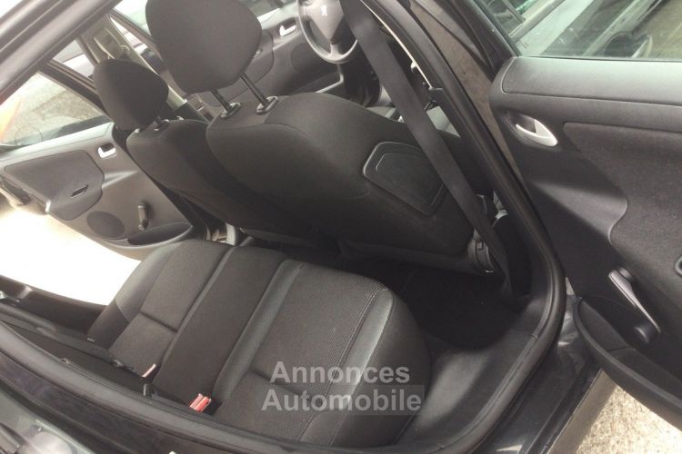 Peugeot 207 1.6  DIESEL TANDENCE petit prix - <small></small> 3.950 € <small>TTC</small> - #17