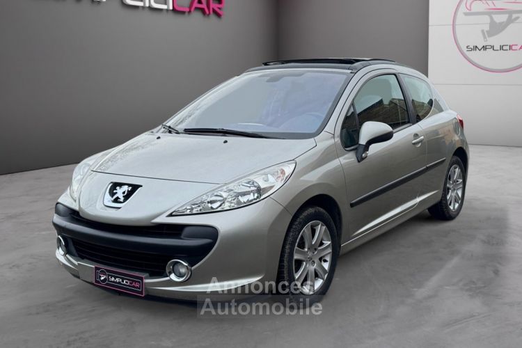 Peugeot 207 1.6 16v 110ch Sport / Toit Ouvrant / 2ème main - <small></small> 4.990 € <small>TTC</small> - #3