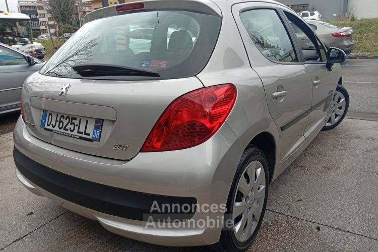 Peugeot 207 1.6 hdi 90cv 130.000klm clim régulateur 5portes garantie 12 mois 4990 - <small></small> 4.990 € <small>TTC</small> - #3