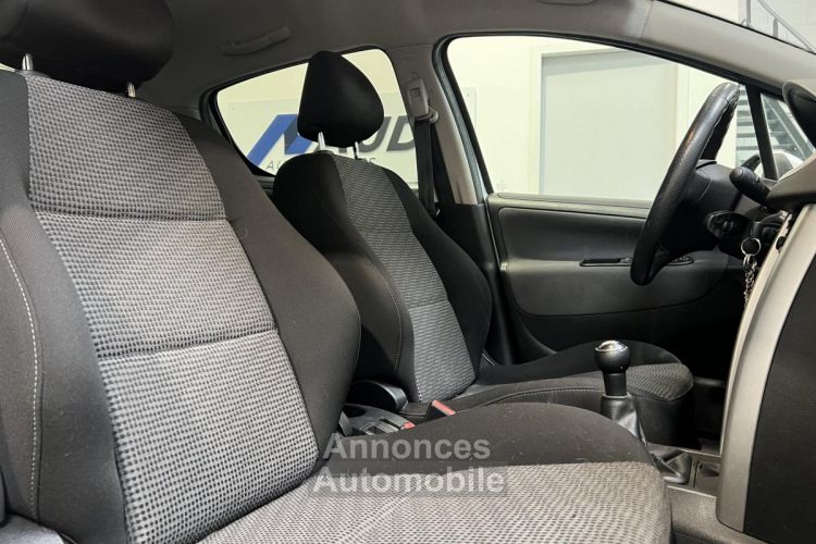 Peugeot 207 1.6 VTi 120CH Allure - GARANTIE 6 MOIS - <small></small> 7.490 € <small>TTC</small> - #18