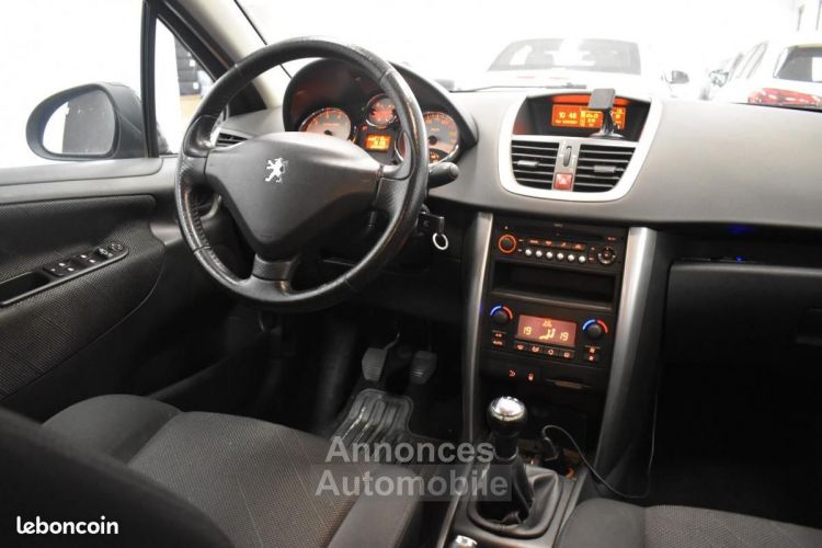 Peugeot 207 1.6 VTI 120ch PREMIUM SUIVI GARANTIE 6 A 36 MOIS - <small></small> 4.790 € <small>TTC</small> - #11