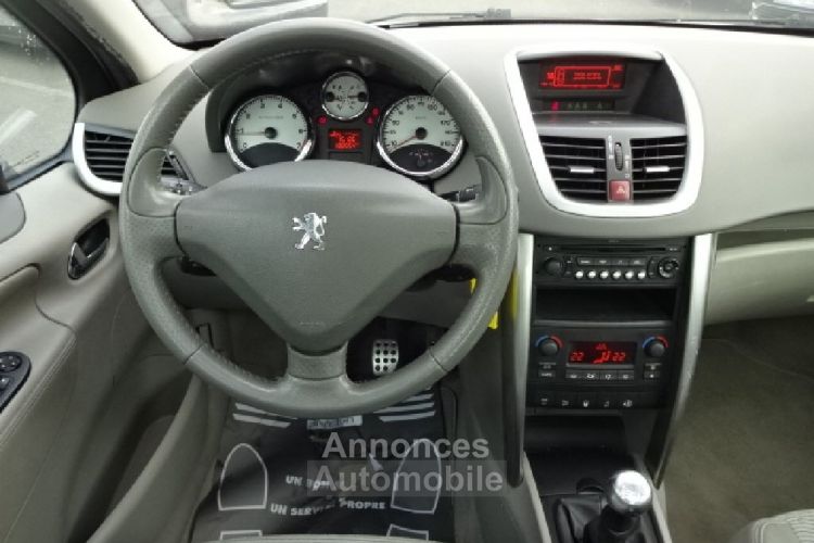 Peugeot 207 1.6e 16v 120ch Griffe - <small></small> 4.990 € <small>TTC</small> - #8