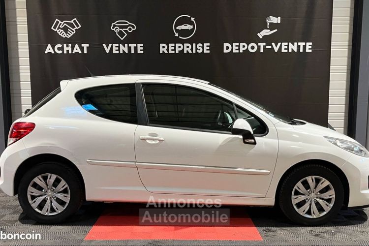 Peugeot 207 207+ 1.4 i 75 cv Confort - <small></small> 3.990 € <small>TTC</small> - #3