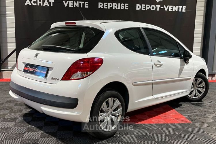 Peugeot 207 207+ 1.4 i 75 cv Confort - <small></small> 3.990 € <small>TTC</small> - #4