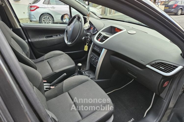 Peugeot 207 207+ 1,4i 75CH 1ère main - <small></small> 5.990 € <small>TTC</small> - #4