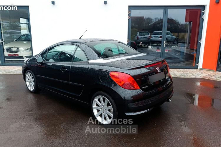 Peugeot 207 CC 1.6 HDi 110ch boîte manuelle - <small></small> 4.990 € <small>TTC</small> - #2