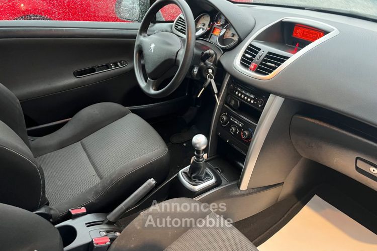 Peugeot 207 CC 1.6 hdi 110CH PREMIUM - <small></small> 7.990 € <small>TTC</small> - #2