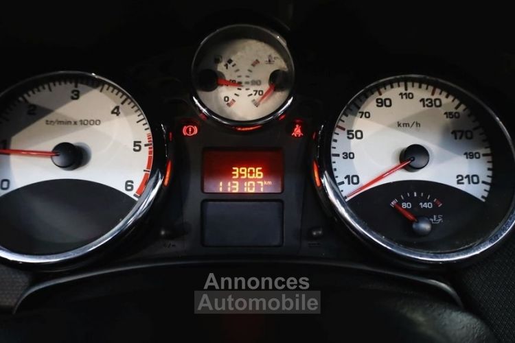 Peugeot 207 CC 1.6 HDI110 FAP FELINE - <small></small> 7.990 € <small>TTC</small> - #20