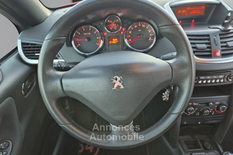 Peugeot 207 CC 1.6 VTi 120ch Série 64 Garantie 12 mois - <small></small> 8.980 € <small>TTC</small> - #16