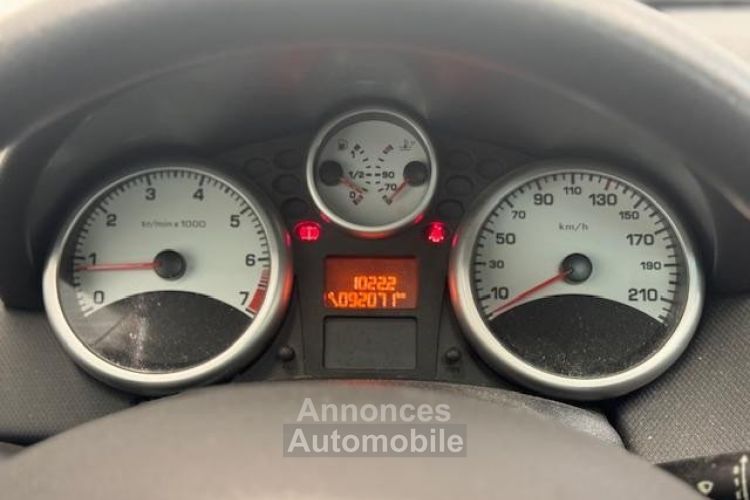 Peugeot 207 SW 1.4 ACTIVE 5P * TOIT PANO / ATTELAGE * - <small></small> 7.490 € <small>TTC</small> - #7