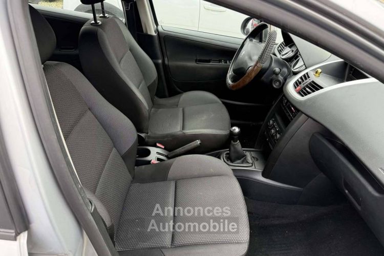 Peugeot 207 SW 1.6 HDi92 FAP Série Millesim 200 - <small></small> 7.490 € <small>TTC</small> - #6