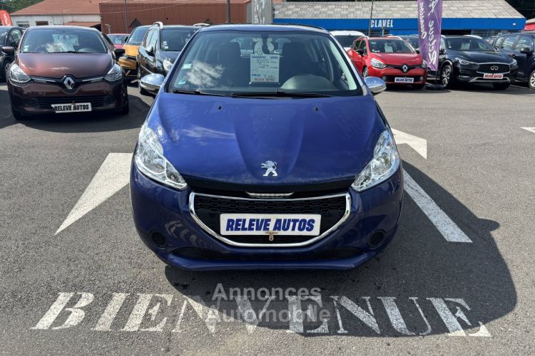 Peugeot 208  1.4 e-HDi FAP Business BMP5 5p - <small></small> 7.990 € <small>TTC</small> - #1