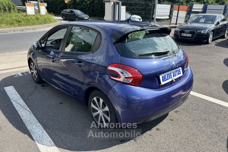 Peugeot 208  1.4 e-HDi FAP Business BMP5 5p - <small></small> 7.990 € <small>TTC</small> - #5