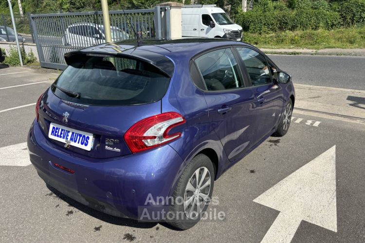 Peugeot 208  1.4 e-HDi FAP Business BMP5 5p - <small></small> 7.990 € <small>TTC</small> - #7