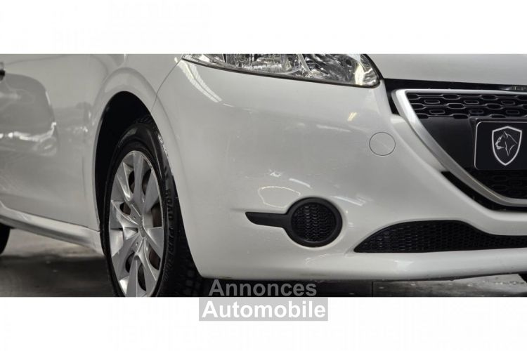 Peugeot 208 1.0 VTi 68 / 5 PLACES / REGULATEUR / IDEAL JEUNE CONDUCTEUR - <small></small> 7.290 € <small>TTC</small> - #3