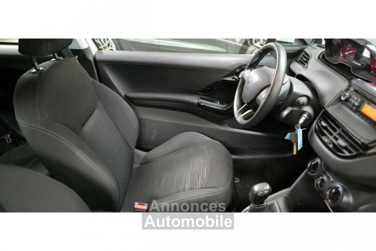 Peugeot 208 1.0 VTi 68 / 5 PLACES / REGULATEUR / IDEAL JEUNE CONDUCTEUR - <small></small> 7.290 € <small>TTC</small> - #10