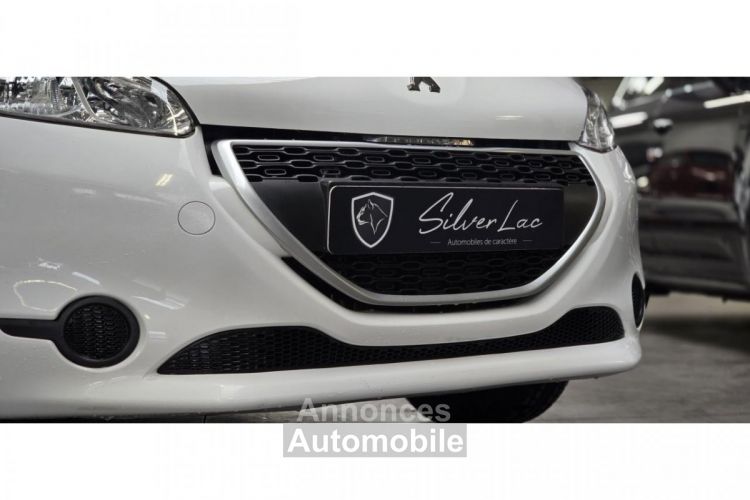 Peugeot 208 1.0 VTi 68 / 5 PLACES / REGULATEUR / IDEAL JEUNE CONDUCTEUR - <small></small> 7.290 € <small>TTC</small> - #14