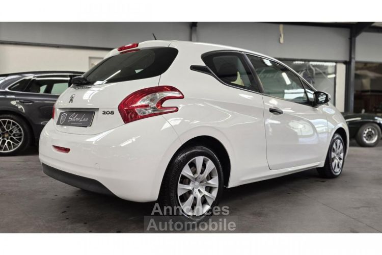 Peugeot 208 1.0 VTi 68 / 5 PLACES / REGULATEUR / IDEAL JEUNE CONDUCTEUR - <small></small> 7.290 € <small>TTC</small> - #21