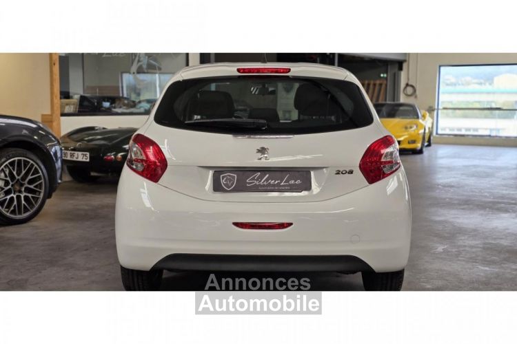 Peugeot 208 1.0 VTi 68 / 5 PLACES / REGULATEUR / IDEAL JEUNE CONDUCTEUR - <small></small> 7.290 € <small>TTC</small> - #23