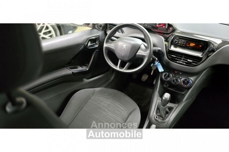 Peugeot 208 1.0 VTi 68 / 5 PLACES / REGULATEUR / IDEAL JEUNE CONDUCTEUR - <small></small> 7.290 € <small>TTC</small> - #42