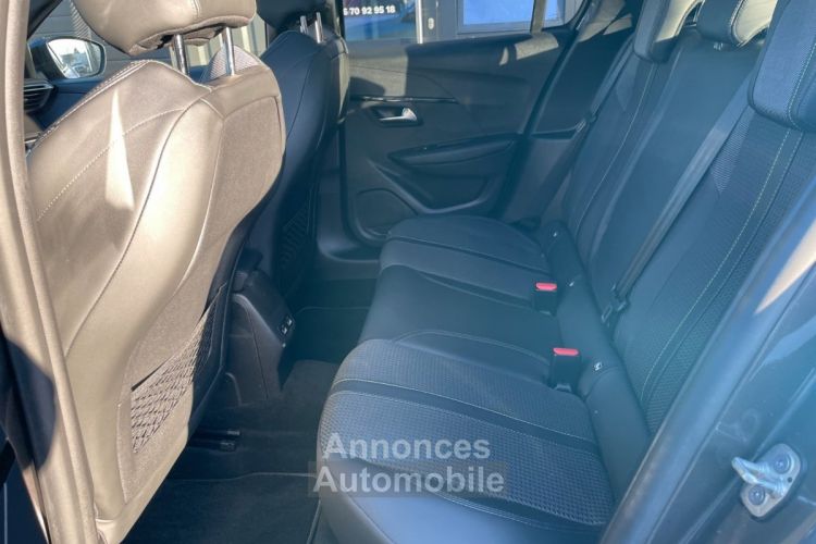 Peugeot 208 100 ch gt line avec covering unique bleu distribution et ct a jour virtual cockpit 3d toit panoramique - <small></small> 15.990 € <small>TTC</small> - #20