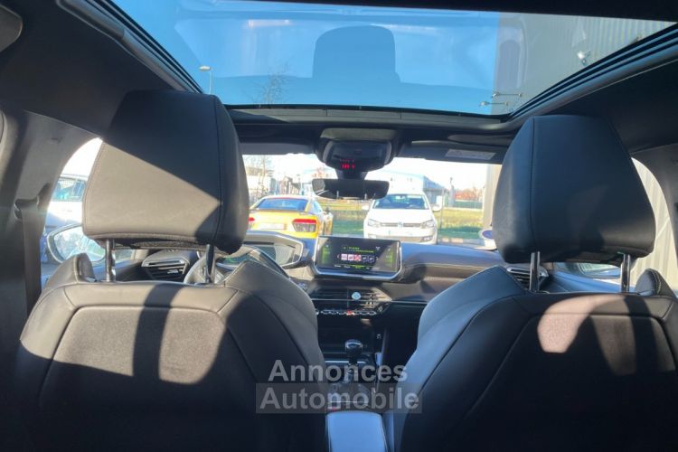 Peugeot 208 100 ch gt line avec covering unique bleu distribution et ct a jour virtual cockpit 3d toit panoramique - <small></small> 15.990 € <small>TTC</small> - #21