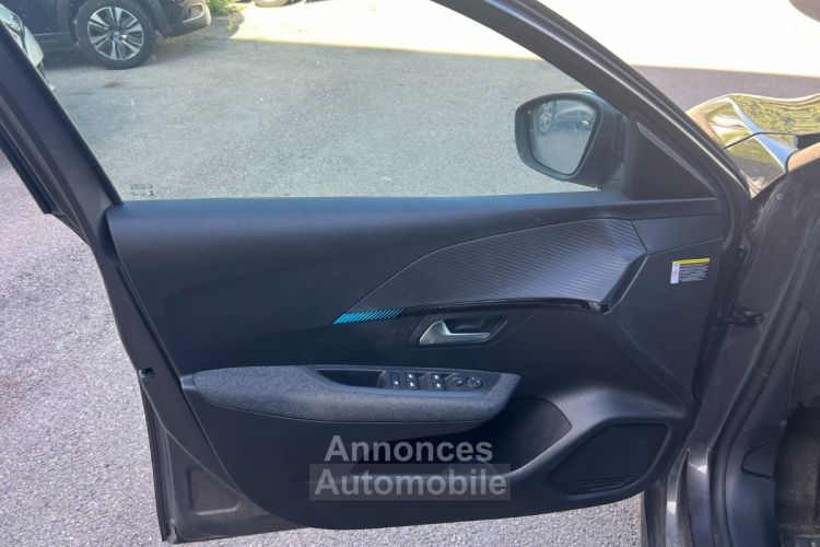 Peugeot 208 100ch EAT8 Style - SELECT DRIVE - RDR ARR - Entretien - <small></small> 15.990 € <small>TTC</small> - #21